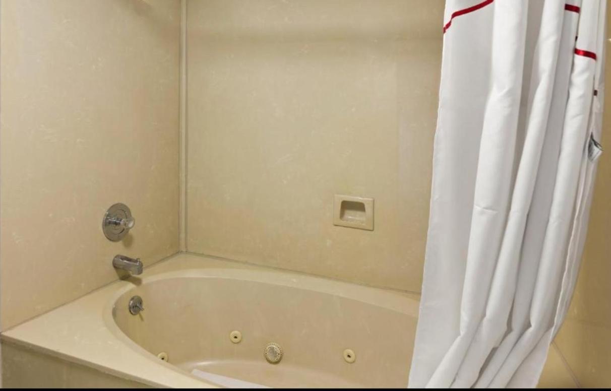 Red Roof Inn & Suites Monroe, Nc Ngoại thất bức ảnh