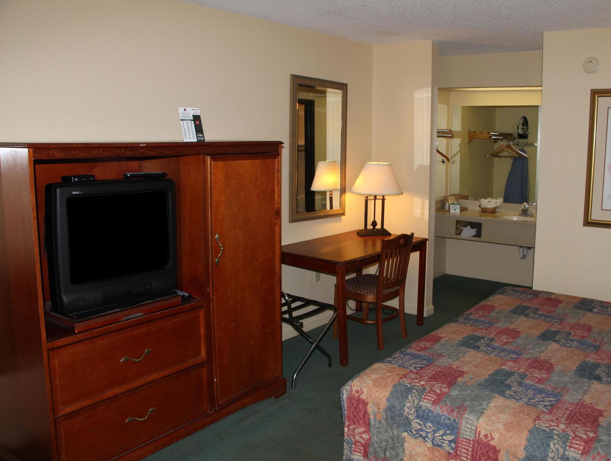 Red Roof Inn & Suites Monroe, Nc Ngoại thất bức ảnh